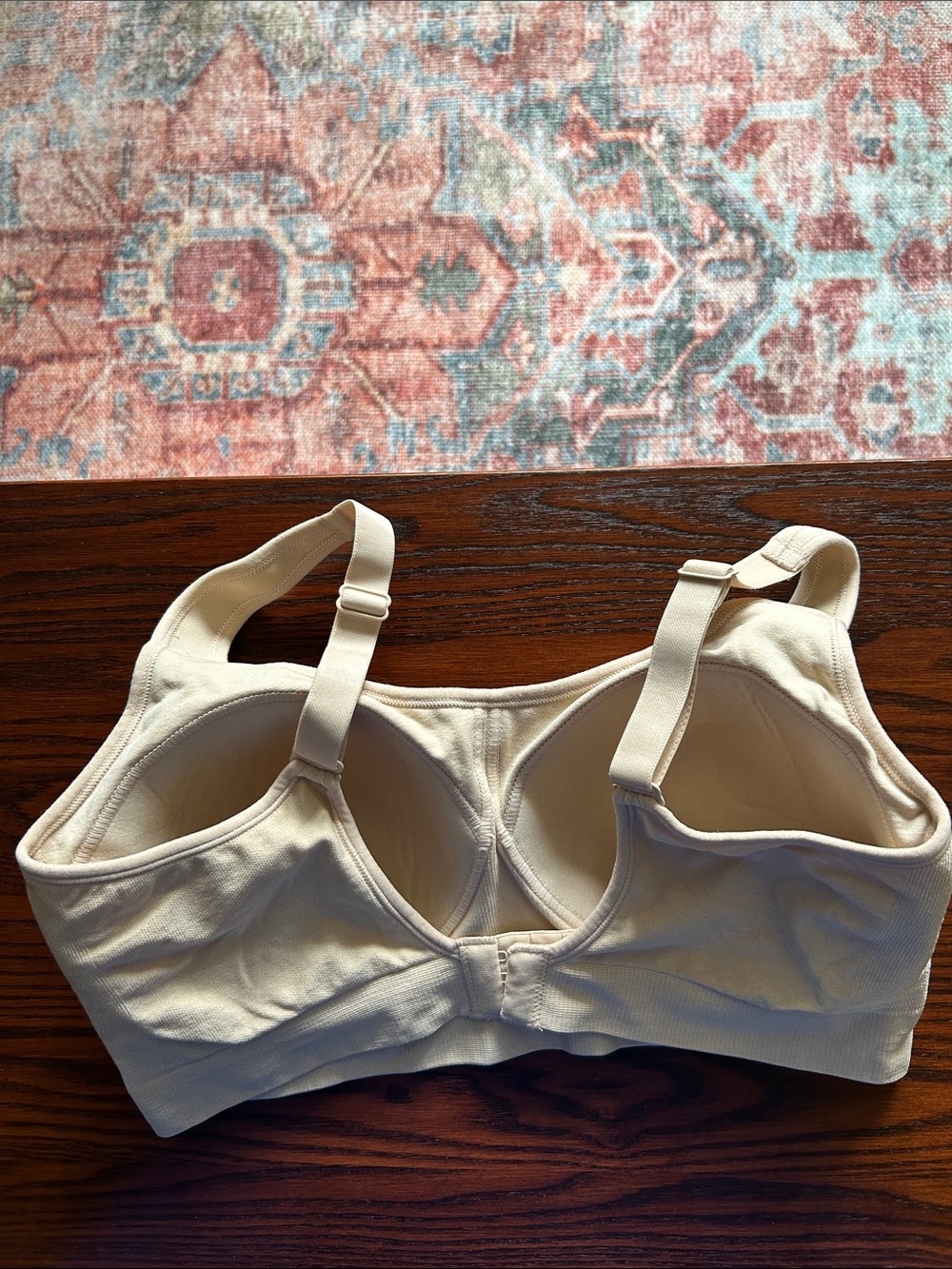 Wireless Cream Everyday Comfort Bra - Supportive Seamless Design - Picture 2 of 3